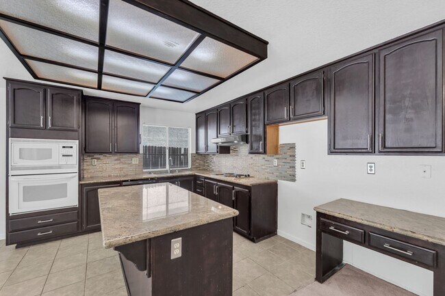 Building Photo - 8327 Trimmer Way