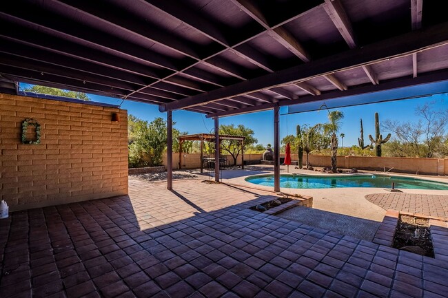 Building Photo - Hacienda-Style Gem with Pool – Spacious 3-...