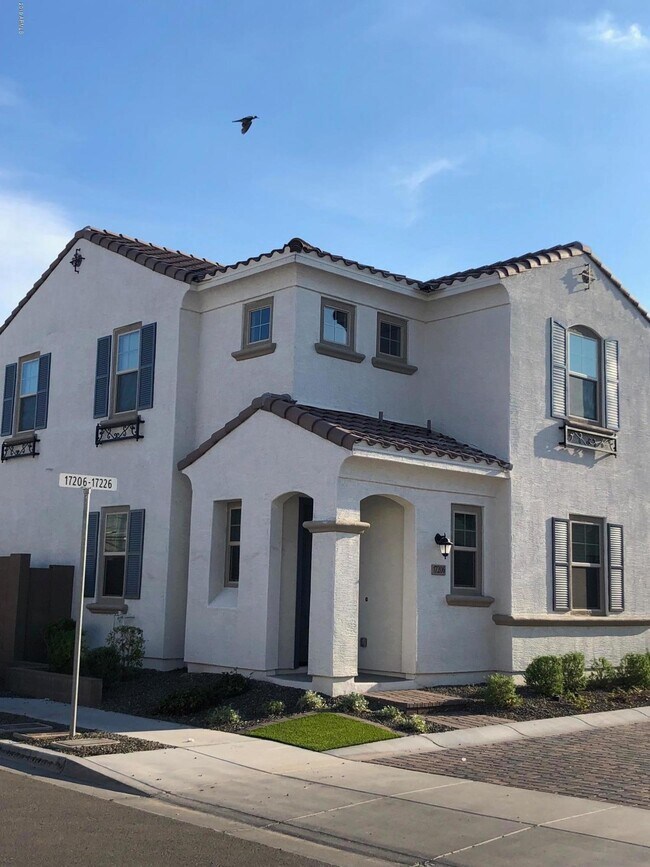 Building Photo - 17206 N 9th Pl