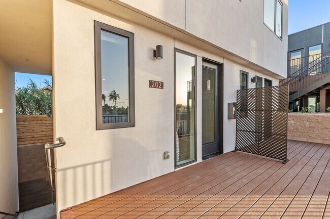 Building Photo - New modern style living- 1 bedroom 1 bath ...