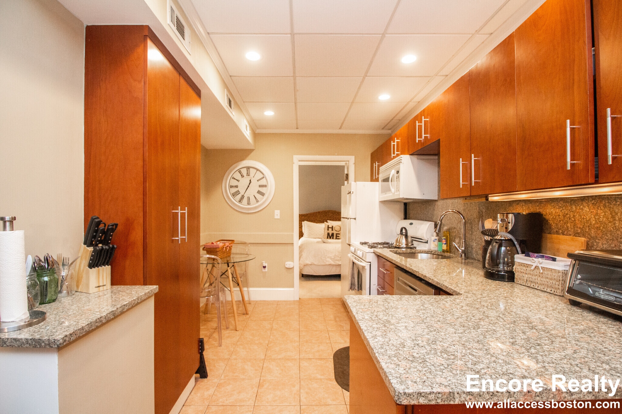 Building Photo - 1253 Beacon St