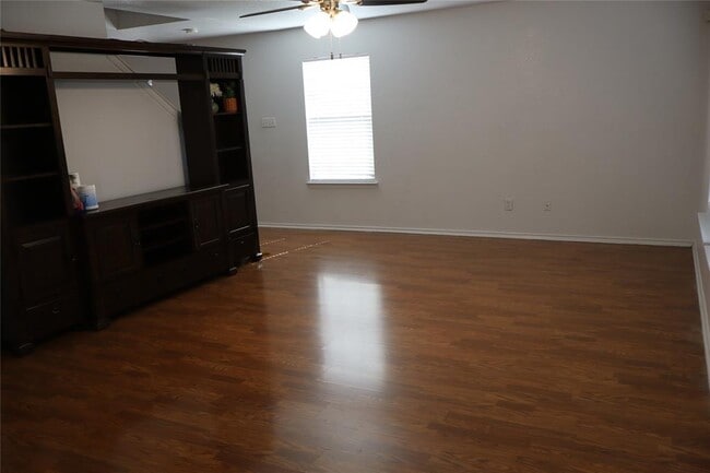 Building Photo - 5204 Mathra Dr