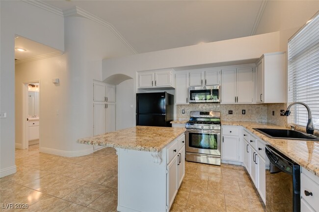 Building Photo - 669 Pacific Cascades Dr