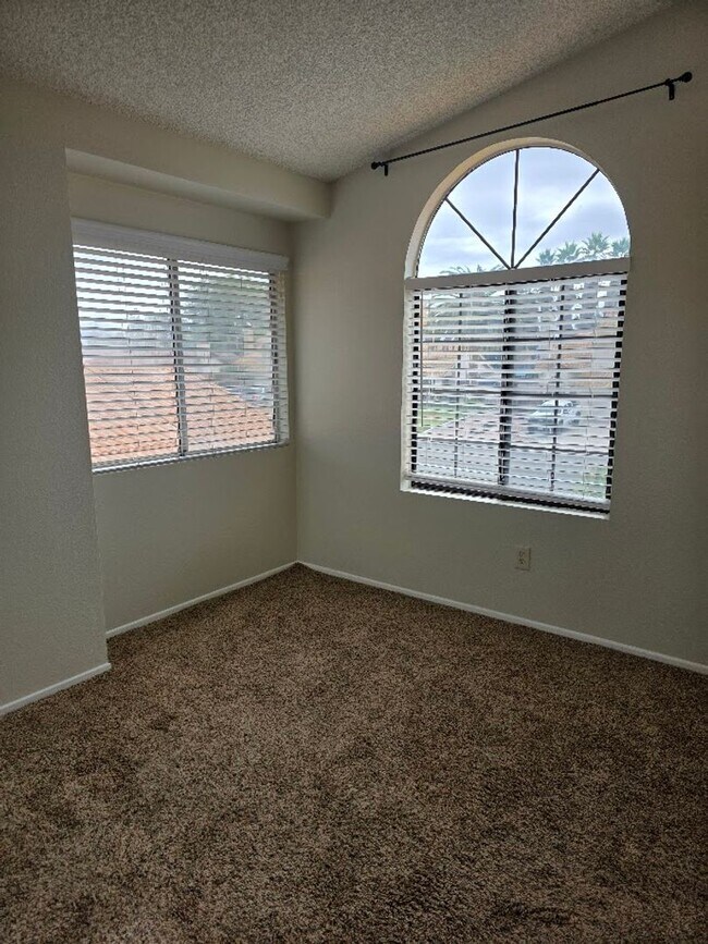 Building Photo - Temecula 3 Bedroom Home with Large Yard!