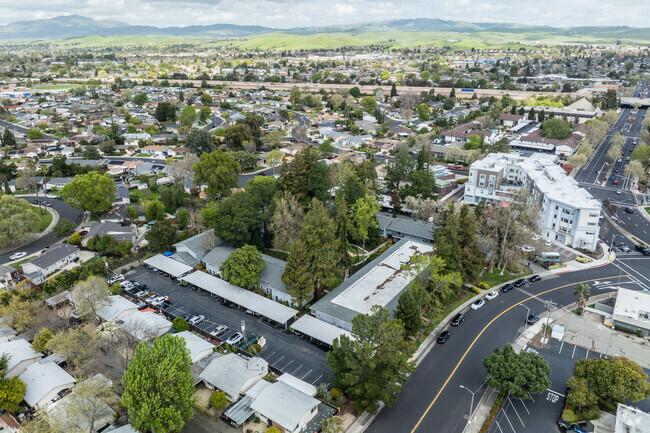context - Greenwood Apartments