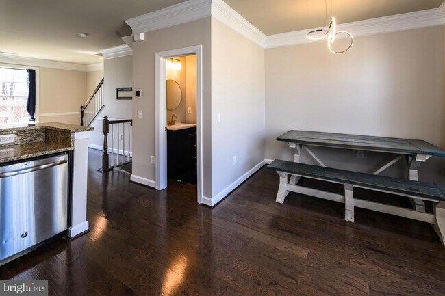 Building Photo - 105 Lantana Ln