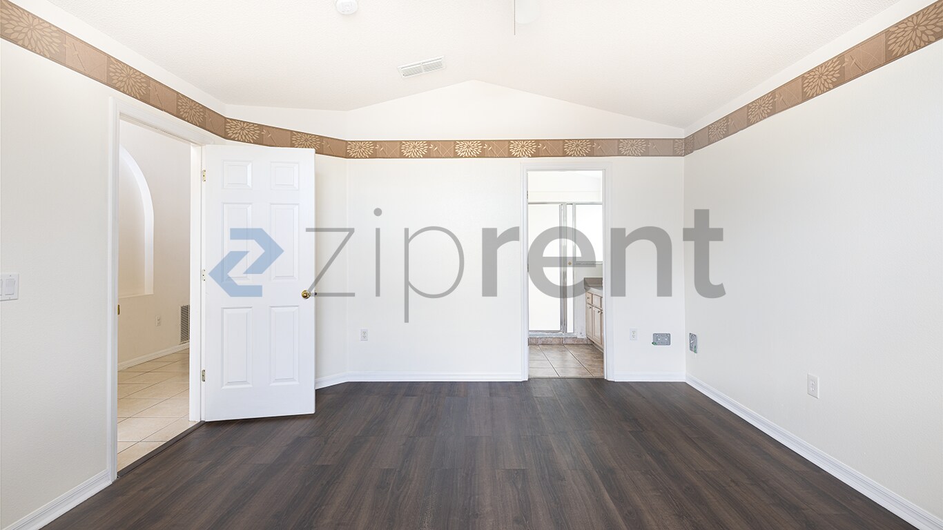 Building Photo - 663 Eagle Pointe S