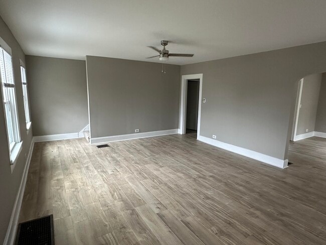 Building Photo - 302 Clay St