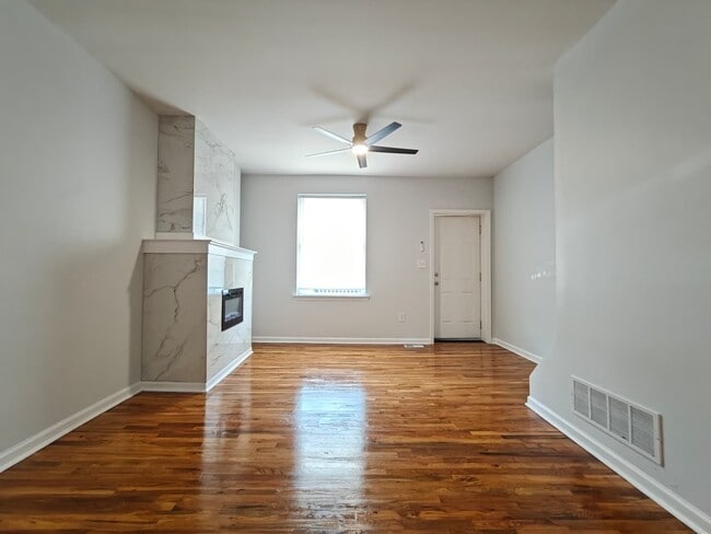 Building Photo - 273 S Cecil St