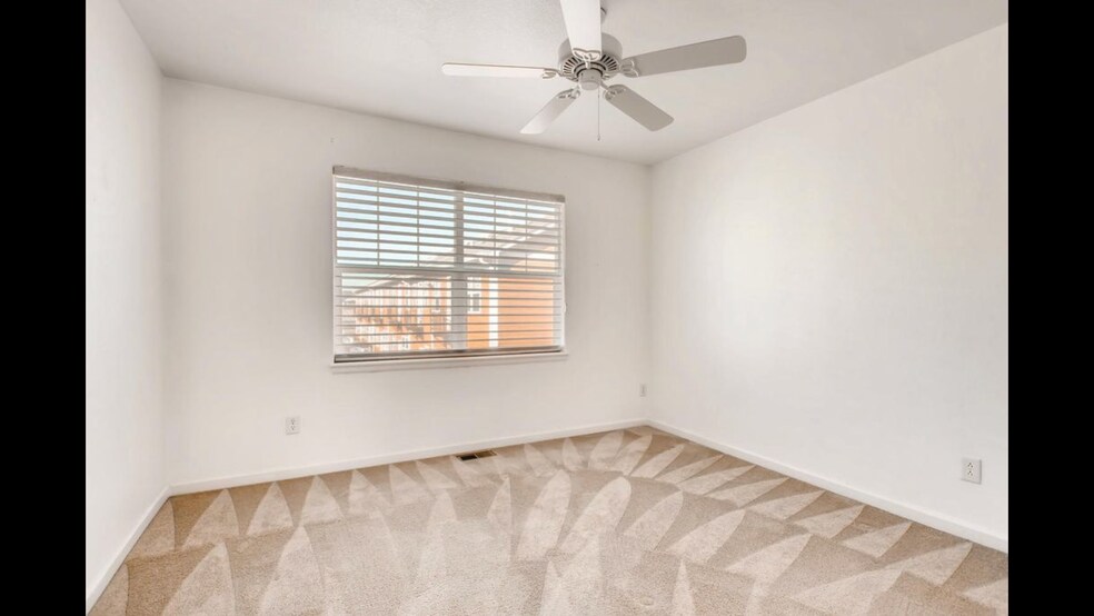 Building Photo - 324 E Fountain Blvd