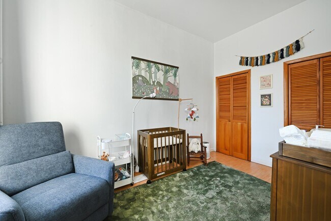 Building Photo - 902 Park Ave