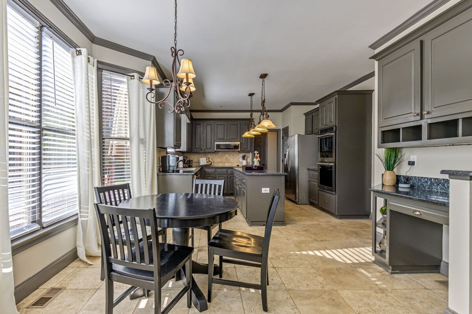 Building Photo - 10 Bridlewood Ct