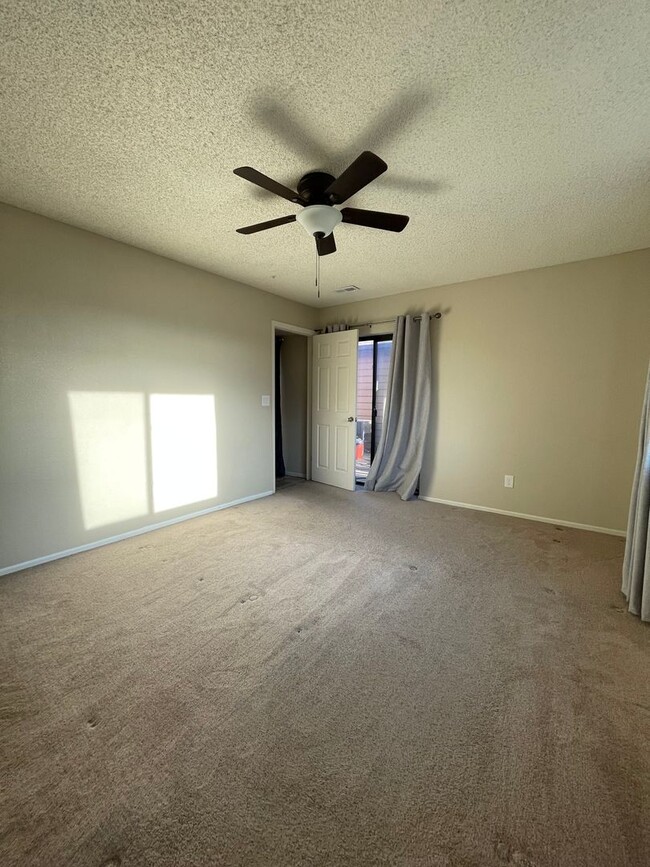 Building Photo - 3 Bed 2 Bath Condo in Westminster Availabl...