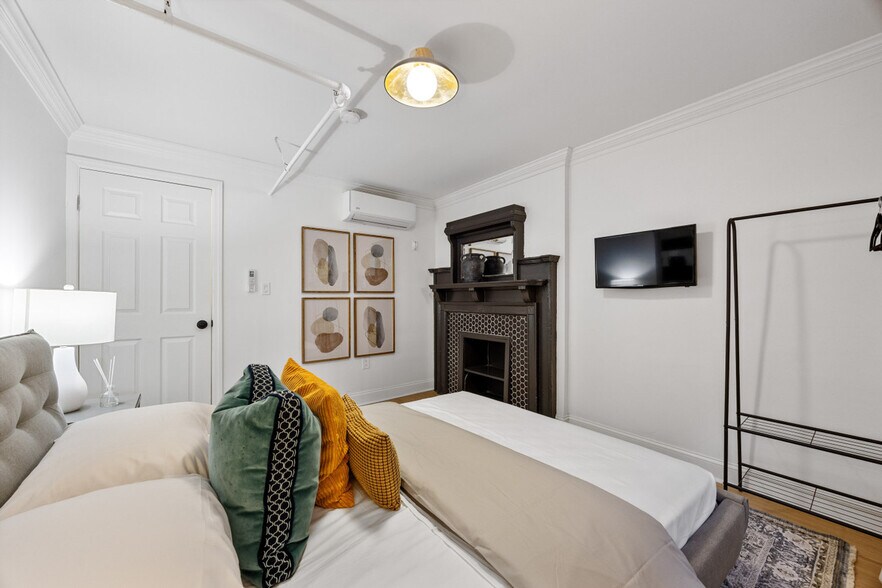 Building Photo - 345 W 123rd St
