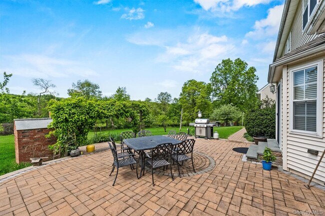 Building Photo - 20 Goshen Rd