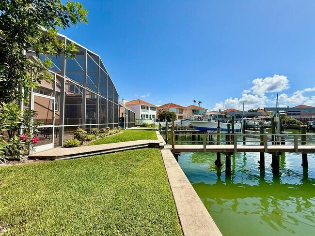 Building Photo - 1605 Sand Key Estates Ct