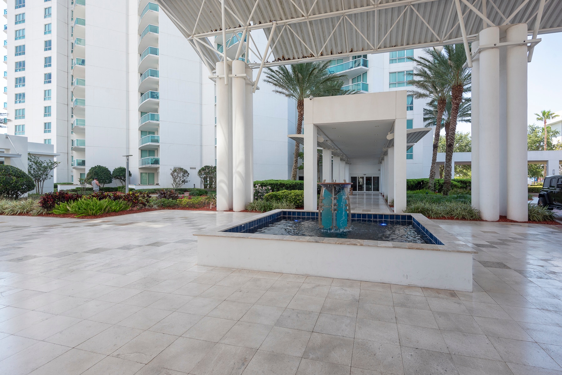 Building Photo - 231 Riverside Dr