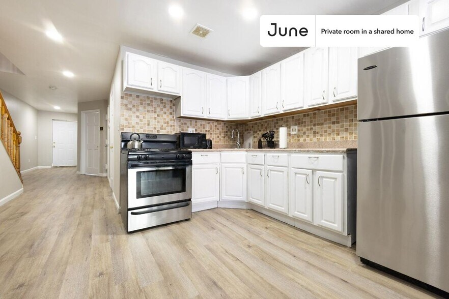 Building Photo - Room in Shared 4 bed/3 bath home in Fort Greene