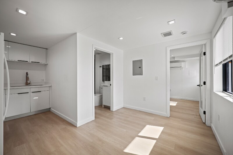 Building Photo - 1139 Bellevue Ave