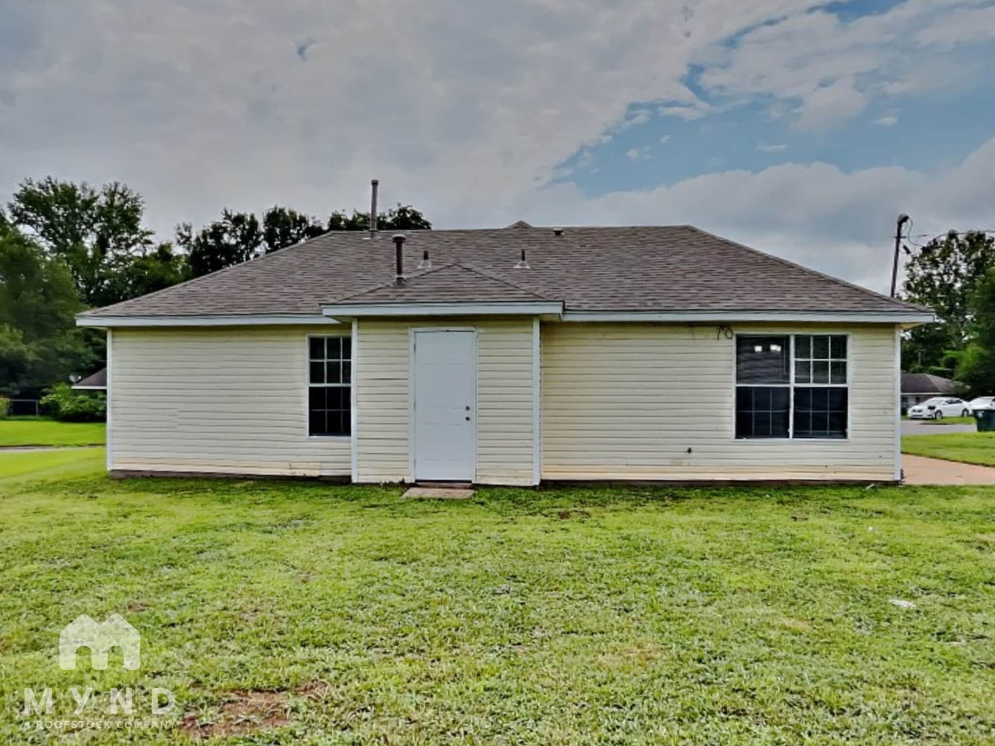 Building Photo - 4271 Wagon Trail Cove