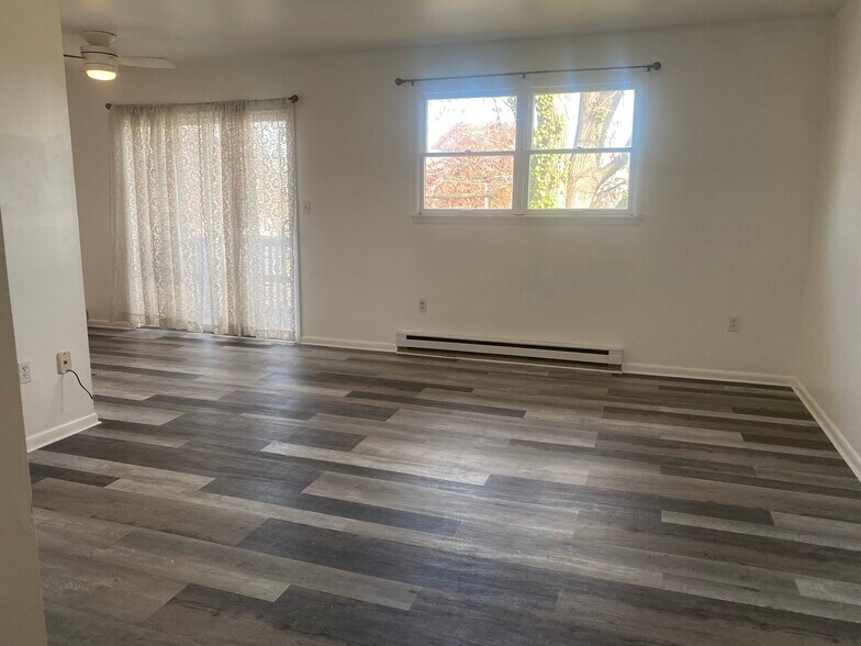 Building Photo - 848 N 16th St