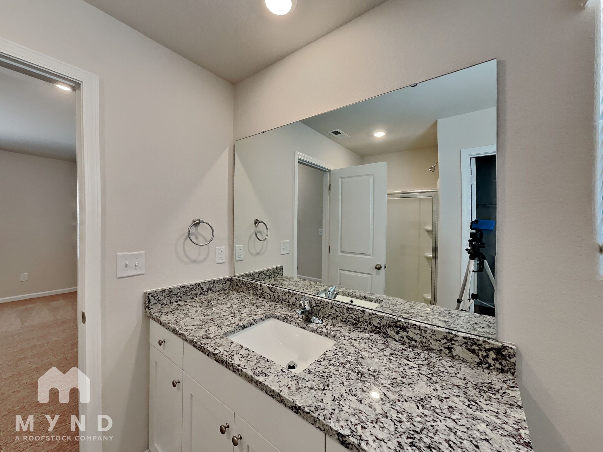 Building Photo - 380 Taverners Ln