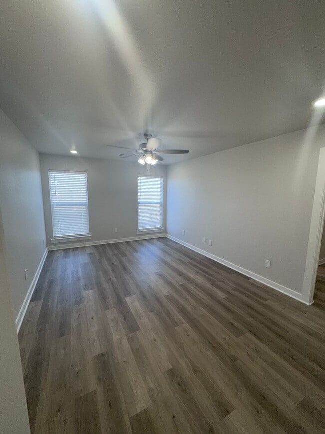 Building Photo - Newer Construction in Wolfforth