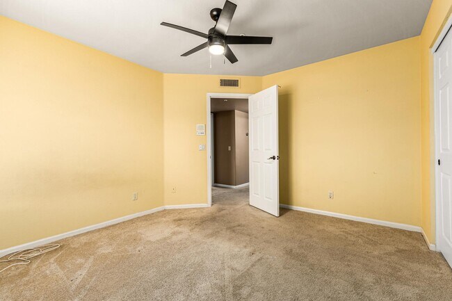 Building Photo - 11238 N 128th Pl