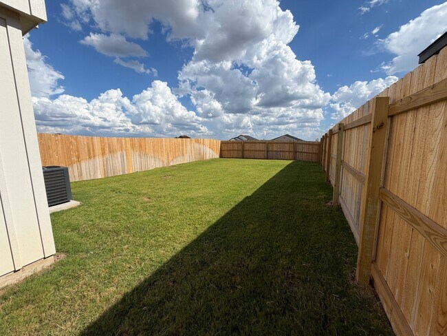 Building Photo - 3900 Sugar Hackberry Trl