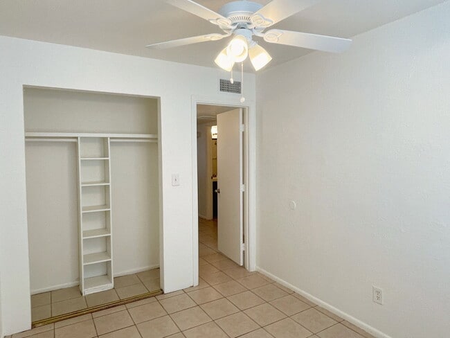 Building Photo - 2061 S Apache Dr