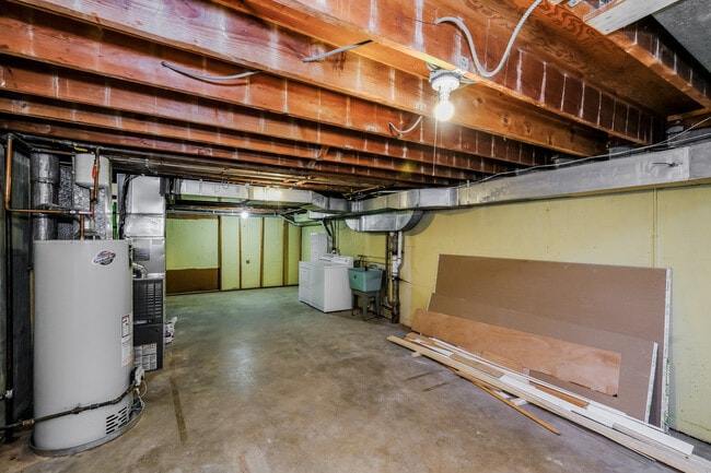 Building Photo - 847 3rd St SW