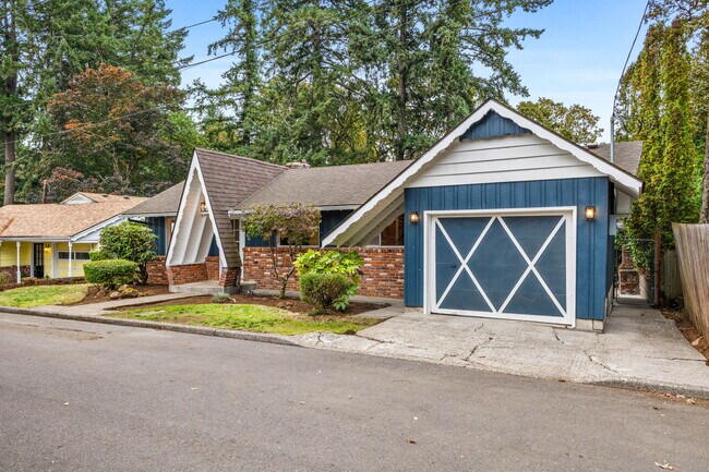 Building Photo - 2230 Jasper Way NW