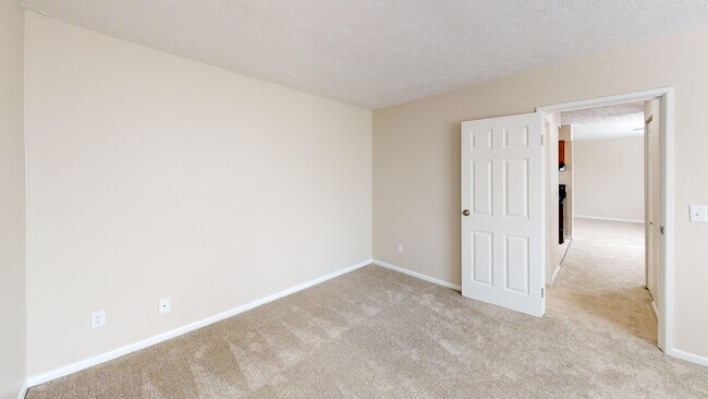 Lotus Bedroom - Northgate Meadows Apartments