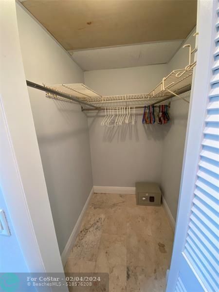 Building Photo - 6000 N Ocean Blvd