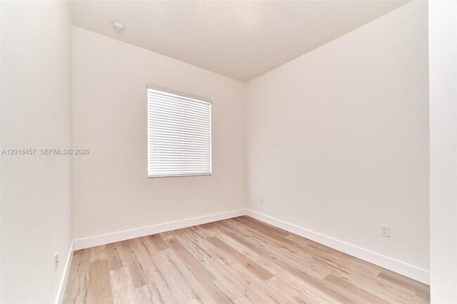 Building Photo - 10447 NW 66th St