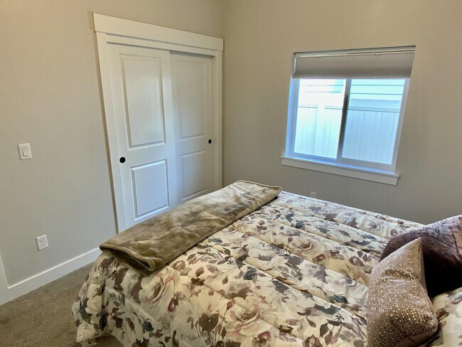 Building Photo - 3484 N Sirocco Ave