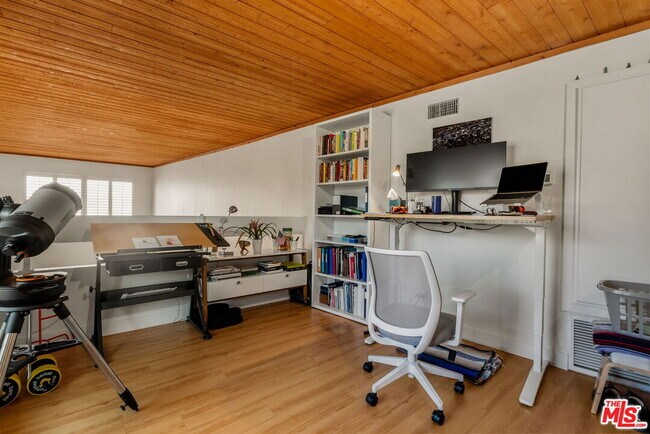 Building Photo - 3988 Beethoven St