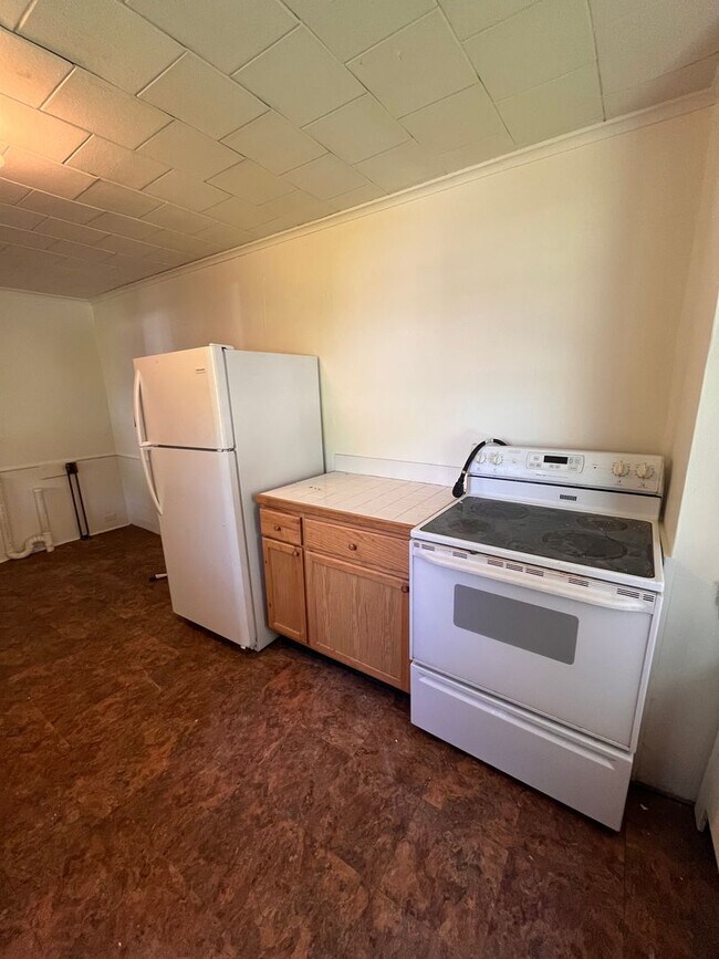 Building Photo - 1-3 Lincoln Ave