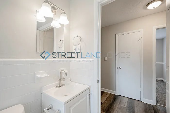 Building Photo - 509 26th St