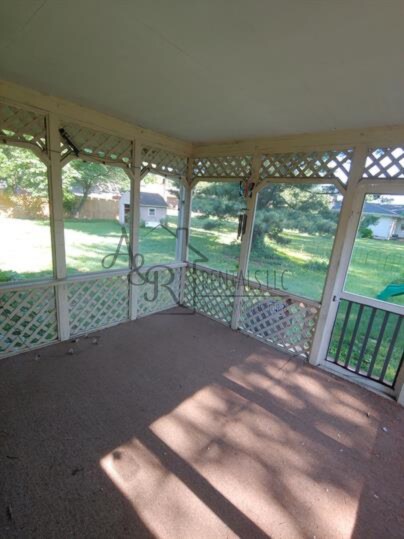 Building Photo - 801 Twin Lakes Dr