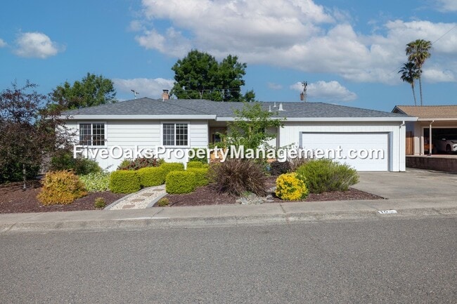 Primary Photo - 102 Grenoble Way