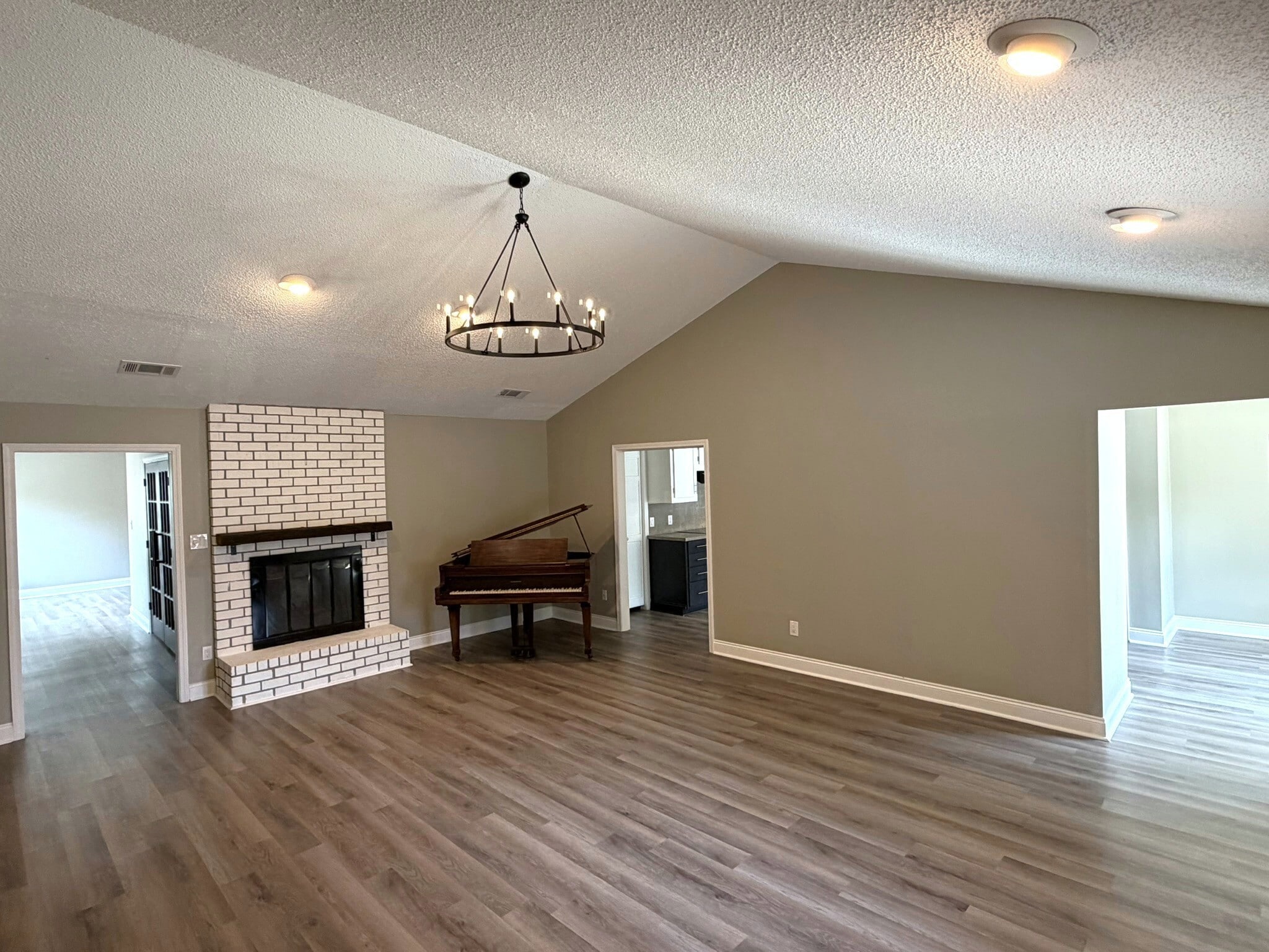 Living Room - 7242 Dogwood Terrace Dr