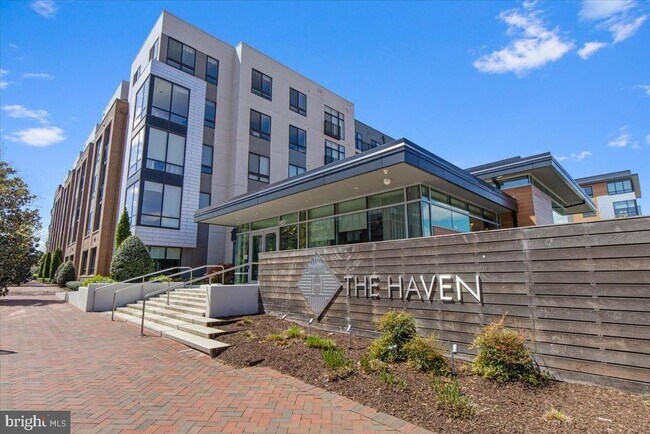 Building Photo - 145 Riverhaven Dr