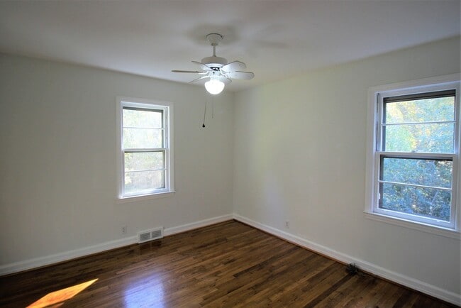 Building Photo - Black Mountain Bungalow minutes from Lake Tomahawk!