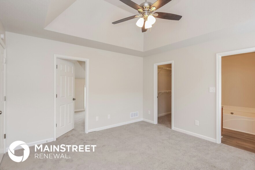 Building Photo - 1055 Abercorn Way