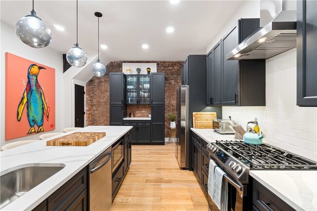 Building Photo - 161 Morewood Ave