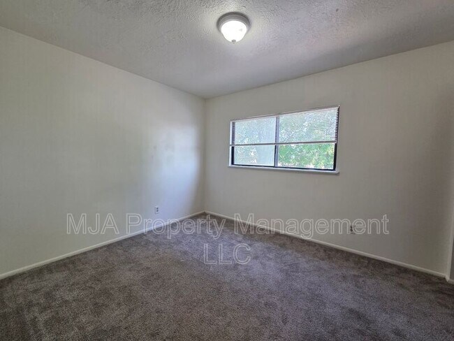 Building Photo - 1145 W 1600 N