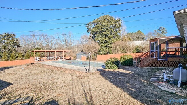 Building Photo - 1203 Governors Dr SE
