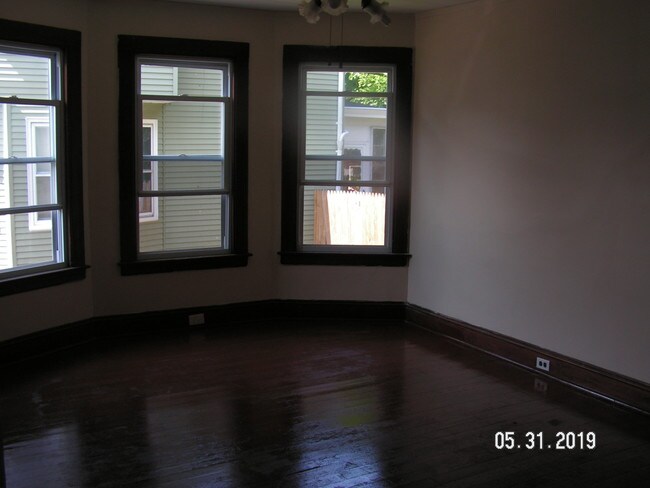 Building Photo - 28 Hartford Ave