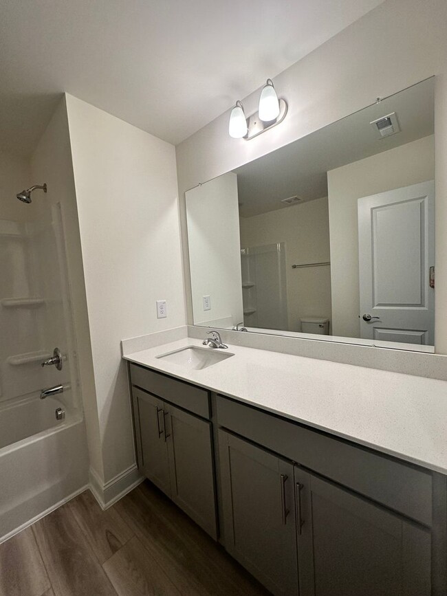 Building Photo - Spacious End Unit Townhome *New Constructi...